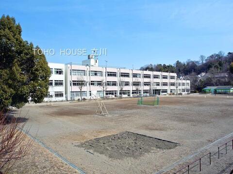 多摩市立連光寺小学校まで約1188m