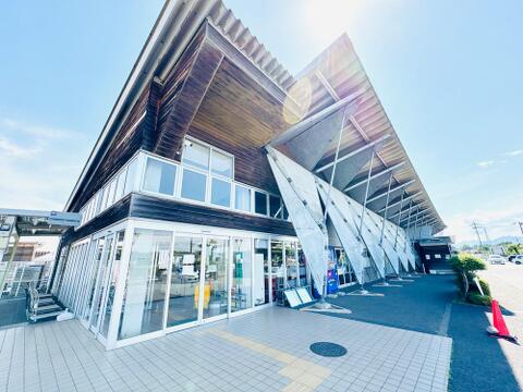 JA直売所 秋川ファ-マ-ズセンタ-まで約480m
