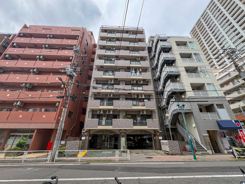最寄り駅まで徒歩5分以内の好立地。駅近の利便性が通勤・通学の時間を短縮し、雨の日も負担が少なく、忙しい毎日をスムーズにサポートする恵まれた住環境です。