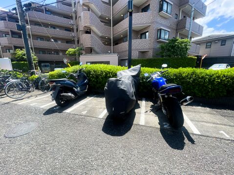 バイク置き場(2026年5月撮影時)