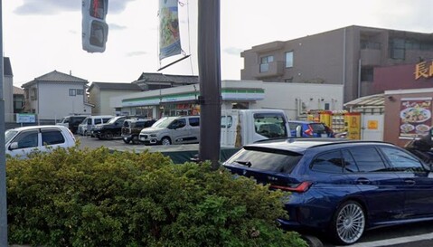 ファミリーマート新川吉祥寺通り店 300m