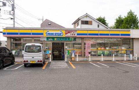 ミニストップ調布染地店まで約580m