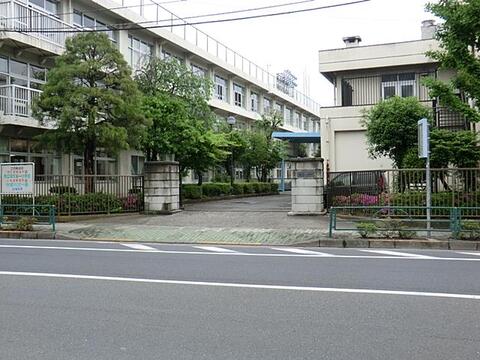 福生市立福生第一小学校まで約532m