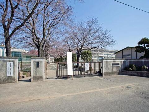 あきる野市立西中学校まで約920m