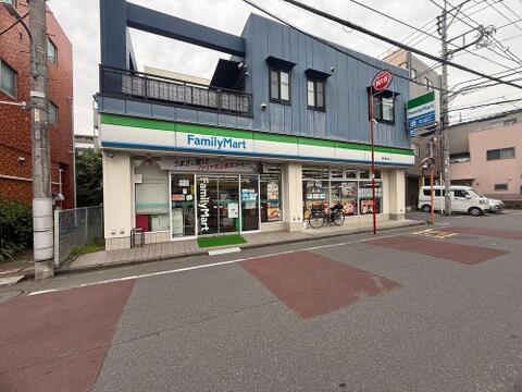 ファミリーマート調布駅北店まで約97m