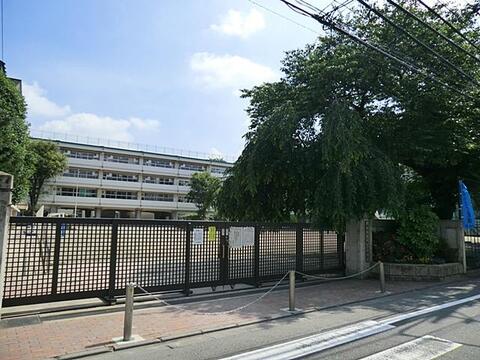 調布市立第一小学校まで約481m