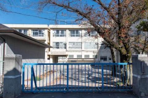 八王子市立第五小学校まで約855m