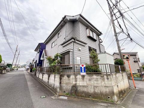 家全体を明るく照らすロケーション:全方位から光と風を効率よく採り込める、角地ならではの恩恵を最大限に享受できます。