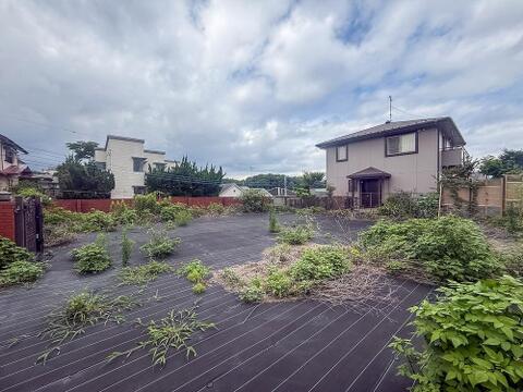 緑豊かな久保山公園や小学校が徒歩圏内の、便利な好ロケーション。(撮影日:2026年7月)