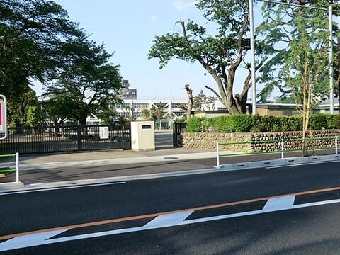 昭島市立東小学校まで約200m