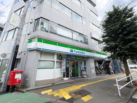 ファミリーマート東中神駅前店まで約260m