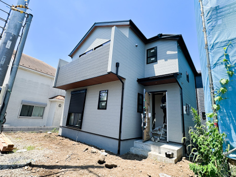 長く安心して暮らせる長期優良住宅認定物件。耐久性や省エネ性能など一定基準を満たしており、将来を見据えた住まいとして安心感があります。