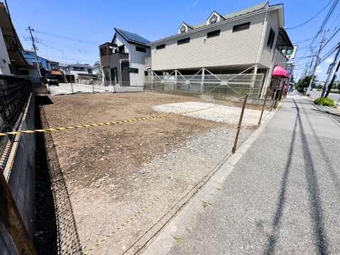 JR青梅線「中神」駅まで徒歩7分。通勤・通学に便利な駅近立地でありながら、約60坪のゆとりを確保しています。ご家族のライフスタイルに合わせた、こだわりの一邸を建築できます。