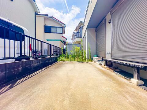 コンパクトですがお庭スペースをご用意しております。家庭菜園やガーデニングなどが楽しめそうです。2026/7/11撮影