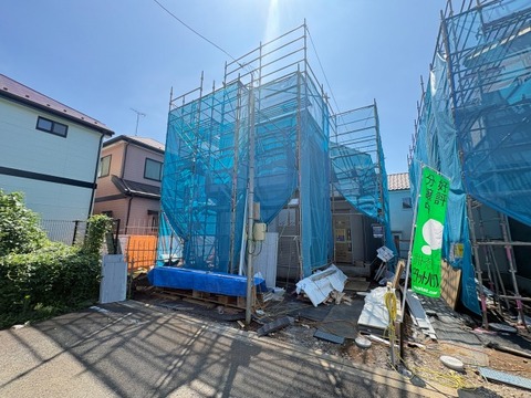 2026年9月上旬完成予定です。