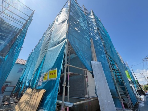 2026年9月上旬完成予定です。