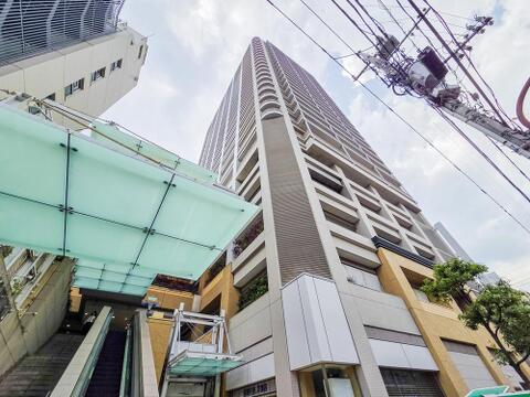 コミュニティの良さが詰まったマンション。共用施設や緑地が豊かで、交流の場が多いため、にぎやかで温かみのある暮らしが楽しめます。安心感と心地よさが広がる環境です。