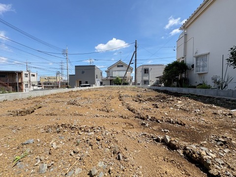 2026年10月下旬完成予定です。