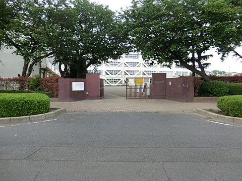 立川市立若葉台小学校 270m