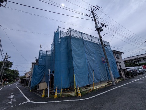 プロの職人が造り上げる安全性と美観を兼ね備えた住まいです。