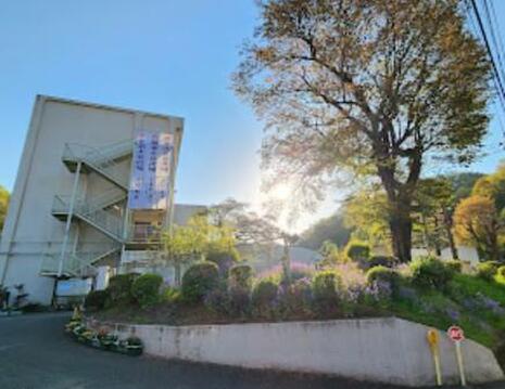 八王子市立浅川中学校まで約821m
