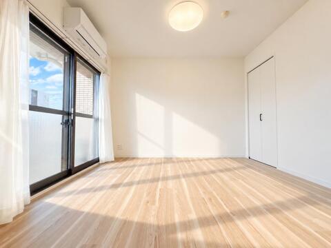 空間演出に拘り整然とセンス良く纏められた室内は最高の癒し空間でなければなりません。そこで暮らす方々のことを考え抜き、そして造りこんだ空間は極上の癒しを提供してくれます。