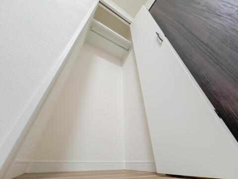 お客様の求める本当の“住み心地とは何なのか。そのための一手間一工夫を惜しみません。街並みや周辺の環境に呼応しながら、美しく、そして毎日の暮らしを考慮した機能性の高い住まい。