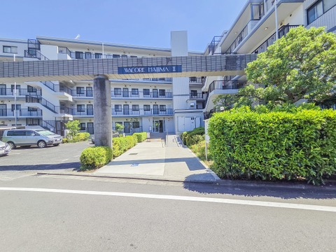 現地外観写真(2026年8月7日)現在、室内リノベーション工事中。