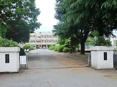 青梅市立第三中学校 1700m