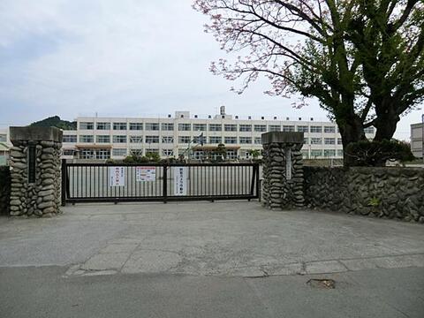 あきる野市立増戸小学校まで約354m