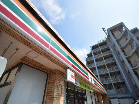 セブンイレブン福生志茂店まで約412m