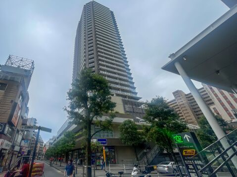 国分寺駅直結の圧倒的な存在感!下層階に商業施設が併設された快適&スマートなタワーライフ。