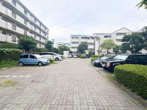 共用部のお写真です。手入れがされているので常に清潔に整えられています。