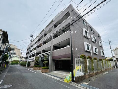 京王八王子駅まで徒歩11分。周辺は落ち着いた住環境で、のびのびと新生活をスタートできます。