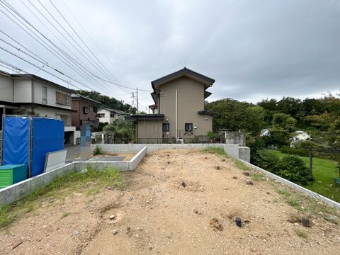 物件外観(2026年8月27日撮影)11月下旬完成予定
