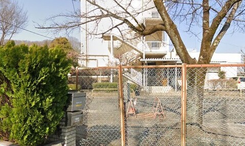 八王子市立城山小学校まで3000m