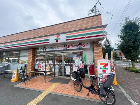 セブンイレブン小作駅西口店まで約90m