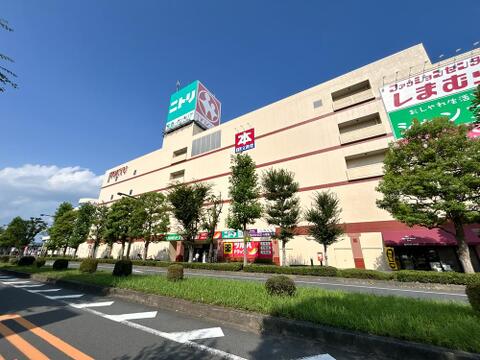 bloomingbloomyあきるのプレイス店まで約350m