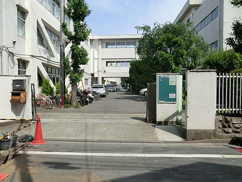 立川市立第三小学校 約380m