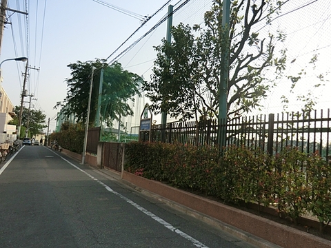 立川市立立川第三中学校 約1110m