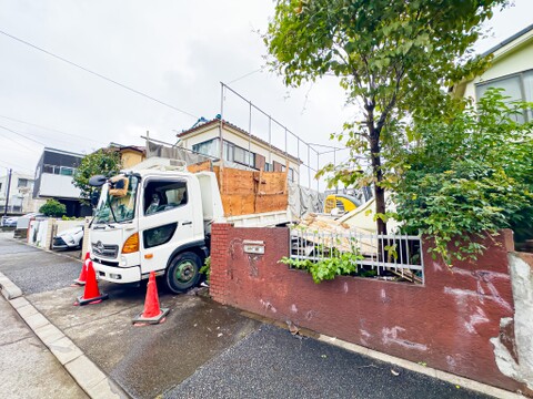 LDKは20帖以上の大型リビングです。ご家族全員が集まっても十分な広さです。