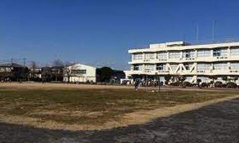 日野市立滝合小学校まで約629m