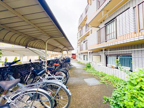 駐輪場スペースです。ご利用の際は、空き状況や料金を確認いたします。2026/9/5撮影