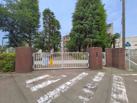 府中市立府中第四中学校まで190m