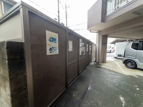 ゴミ置き場