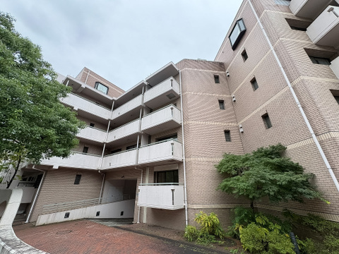 多摩市愛宕4丁目に新たな邸宅が誕生します。いつでもご内見可能ですのでお気軽にお問い合わせください。