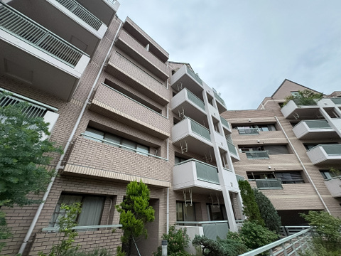ご家庭によって優先順位やビジョンは様々です。予算内で希望を取り入れあなたらしい住宅を一緒に見つけていきましょう