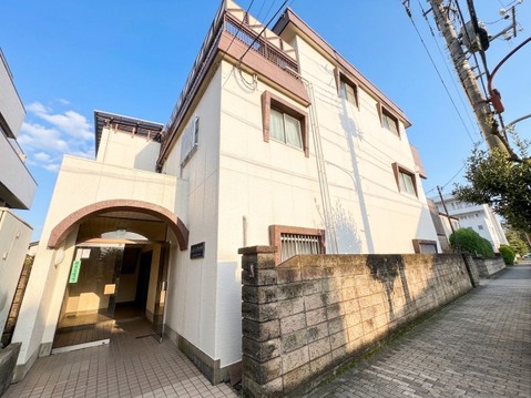 リノベーション済みで、風通しや採光も良好な間取りとなります♪小金井公園まで徒歩9分と身近に自然を感じられます。