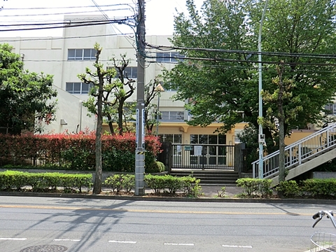 小金井市立第三小学校まで550m