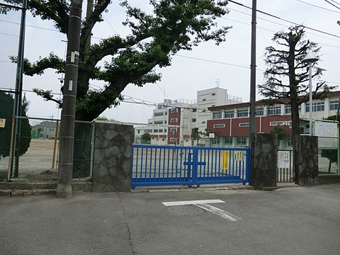 小金井市立緑中学校まで700m